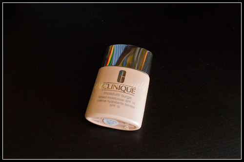Clinique Moisture Surge Crème hydratante teintée SPF 15