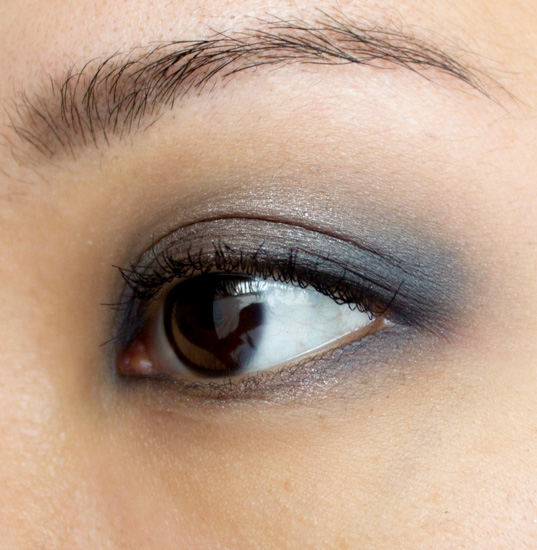 Make-up #106 : Un léger smoky avec la Naked Smoky d'Urban Decay