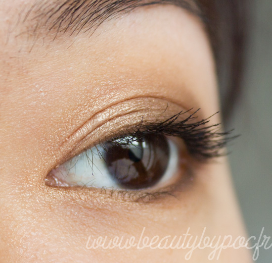 Make-up #110 : Maquillage nude et discret avec la Naked Smoky d'Urban Decay 