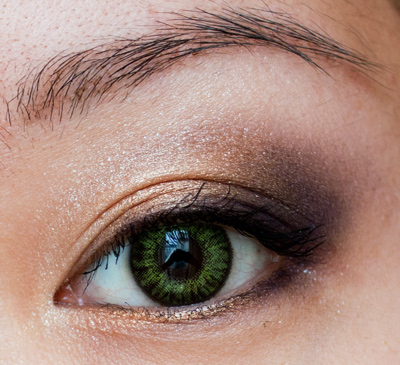 Make-up #43 : Palette Wild Violet & Lentilles Gemstone Green Freshlook Colorblends