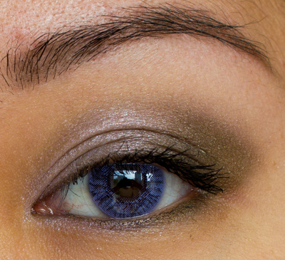 Make-up #48 : Nars Nouveau Monde & Freshlook Colors Violet