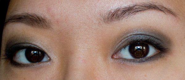 Make-up #84 : Un charbonneux avec Burberry :)