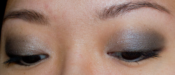 Make-up #84 : Un charbonneux avec Burberry :)
