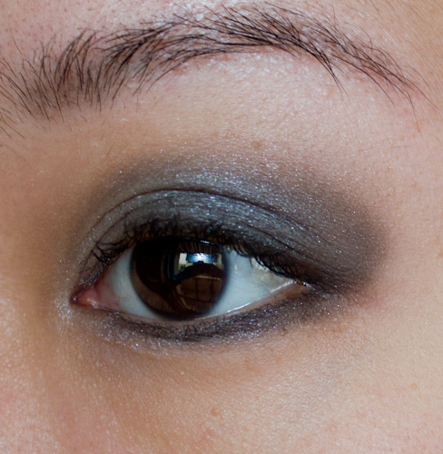 Make-up #84 : Un charbonneux avec Burberry :)