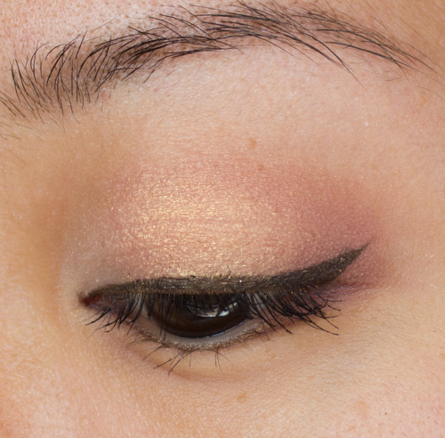 Make-up #89 : De la douceur avec la Shiseido Ombre Doux Eclat Trio RD299 