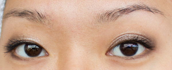 Make-up #92 : De la simplicité avec le Stylo Eyeshadow de CHANEL