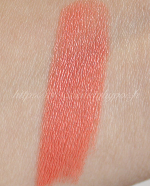 make-up-for-ever-rouge-artist-intense-39-04 Make Up For Ever Rouge Artist Intense n°39 Corail Orangé Satiné