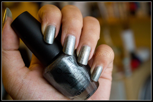 OPI Lucerne-Tainly Look Marvelous vs. CHANEL Graphite