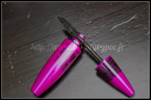 test-mascara-gemey-effet-faux-cil-volum-express-black-drama-36 Effet Faux Cils Volum' Express Black Drama - Gemey Maybelline